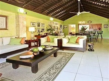 Hotel Paradise Beachfront Villas Rio Bueno