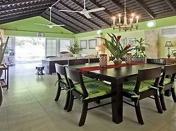 Paradise Beachfront Villas Rio Bueno Hotel